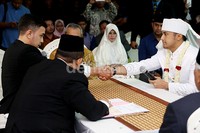 Hengky dinikahkan oleh kakak kandung Sonya, Bram Andrianus.