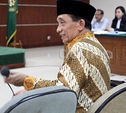 KPK Terima Informasi Korupsi Fuad Amin Sejak 2003