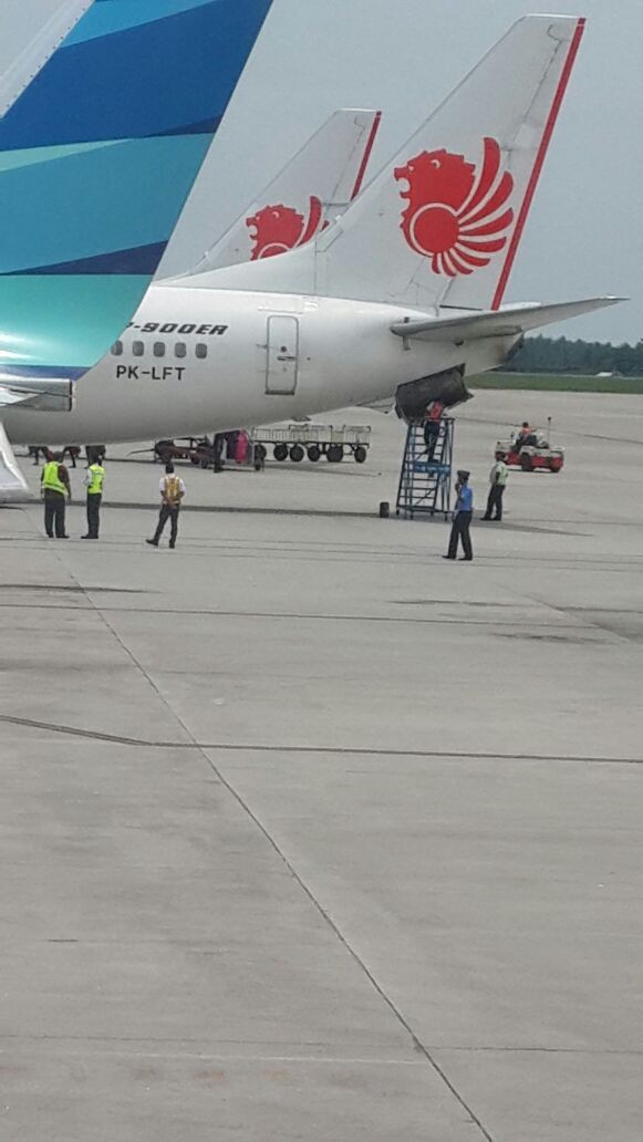 Panik Saat Pesawat Berasap di Kualanamu, 3 Penumpang Lion Air Cedera Panik Saat Pesawat Berasap di Kualanamu, 3 Penumpang Lion Air Cedera