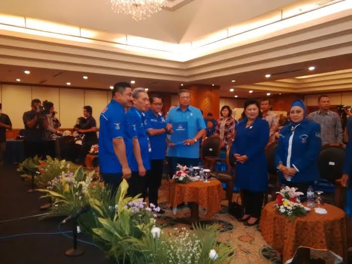 Sayap Kader Muda Demokrat Serahkan Dukungan ke SBY