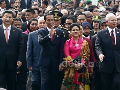 Kepala Negara KAA Historical Walk ke Gedung Merdeka