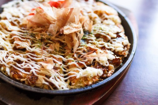 Gurih Empuk Okonomiyaki, Pancake Jepang Bisa Dinikmati di Sini!