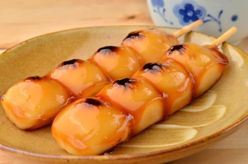 Mitarashi Dango, Camilan Kenyal yang Lezat Bisa Dibuat Sendiri