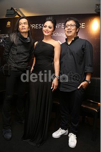 KD menggandeng Jay Subiakto dan Erwin Gutawa untuk konser tunggalnya tersebut yang akan digelar pada 3 Mei mendatang di JCC Plenary Hall Jakarta.