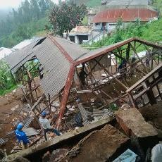 Longsor di Lereng Gunung Bromo Rusak Beberapa Rumah Warga
