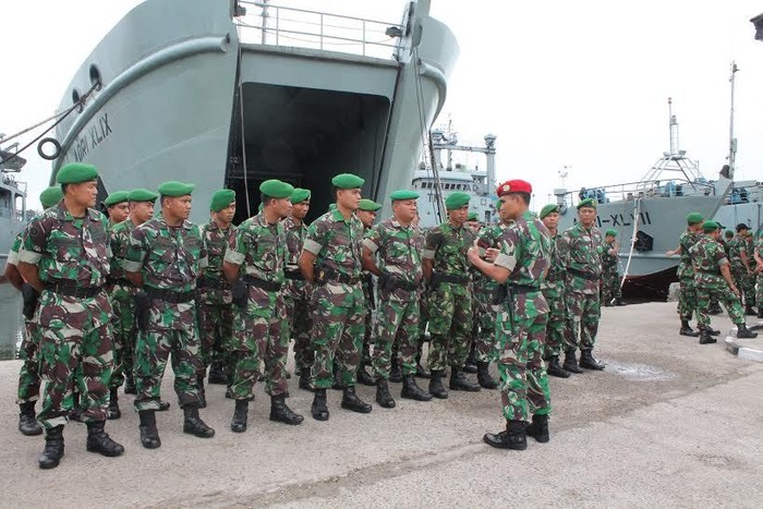 Angkut Material Jembatan dan Ribuan Pohon, KM ADRI XLIX Berlayar ke Nusa Tenggara