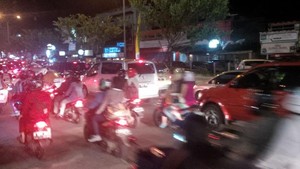 Malam Minggu, Jl Margonda Raya Depok Macet