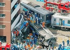 Jepang Peringati 10 Tahun Tragedi Kecelakaan Kereta yang Tewaskan 107 Orang