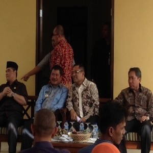 Blusukan ke Garut, Menperin Saleh Husin Dengar Curhatan Perajin Kulit