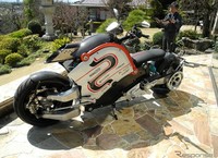     ZecOO hadir dengan spesifikasi yang setara dengan motor bermesin bakar dengan kapasitas 250 cc. Karena merupakan motor listrik, ZecOO tidak perlu lagi menjalani pemeriksaan rutin. Istimewa/Response.