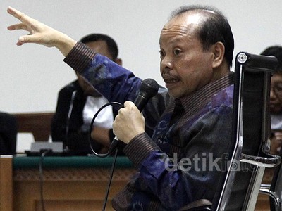 Eksepsi Sutan Bhatoegana Ditolak Hakim