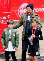 Family Time! Kompaknya Keluarga David Beckham