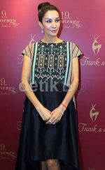 Nadya Hutagalung Wow dan Menawan di Usia 40 Tahun Nadya Hutagalung Wow dan Menawan di Usia 40 Tahun