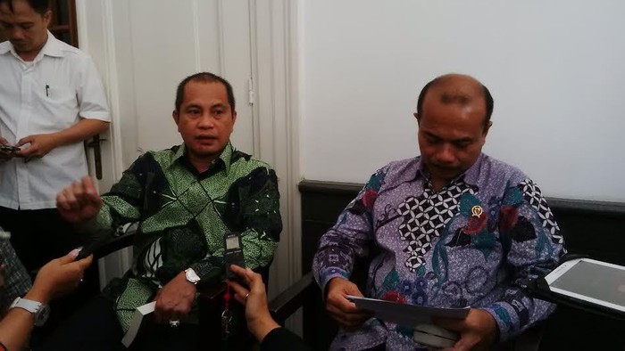 Kaki Keseleo, Menteri Ini Telat Datang ke Acara Soal Wilayah Perbatasan