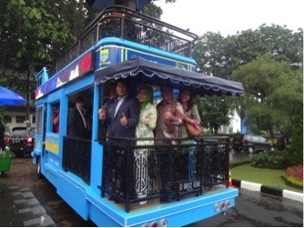 Dua Bandros Berlogo BCA Siap Bawa Wisatawan Keliling Bandung