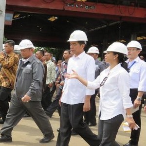 Blusukan ke Galangan Berusia 52 Tahun, Jokowi: Harusnya Sudah Bisa Bikin Kapal Selam