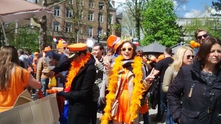 Tim Negeri van Oranje Siapkan Keperluan Syuting Langsung dari Belanda