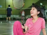 Asyiknya Main Badminton dengan Team T JKT48!