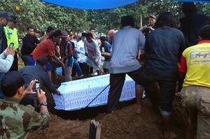 Begini Suasana Pemakaman Zainal Abidin di Cilacap