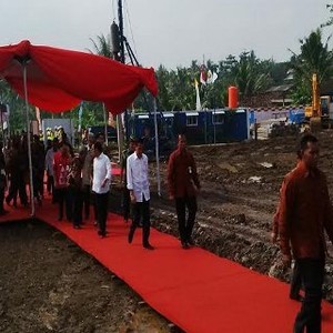 Bangunkan Rumah untuk Buruh, Jokowi: Saya Pesan 1 Mei Aman