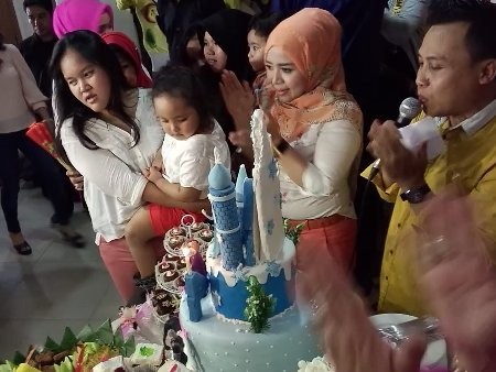 Muzdhalifah Berharap Nassar Tak Seperti yang Diberitakan