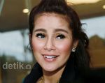 Pernikahan Romantis Andien di Hutan Pinus, Pose Billy di Range Rover Olga