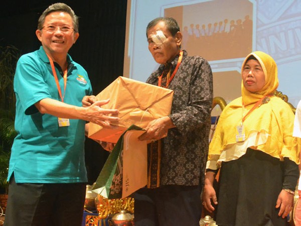 35 Tahun Kerjasama Blue Bird-JIS