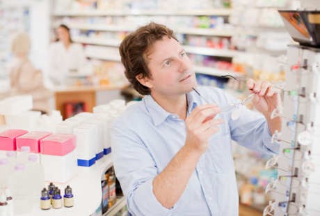 Rabun Ayam, Bisakah Dibantu dengan Menggunakan Kacamata?