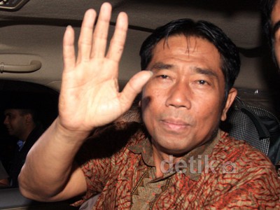 H. Lulung Usai Diperiksa 8 Jam