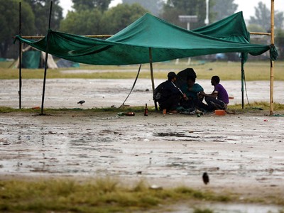 Nepal Butuh Bantuan Tenda