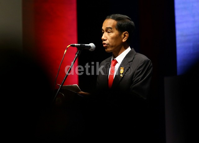 Jokowi: Tol Lampung ke Palembang Tak Rampung 3 Tahun, Saya Jewer