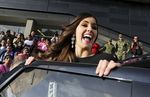 Pulang Kampung, Miss Universe 2014 Tebar Senyuman