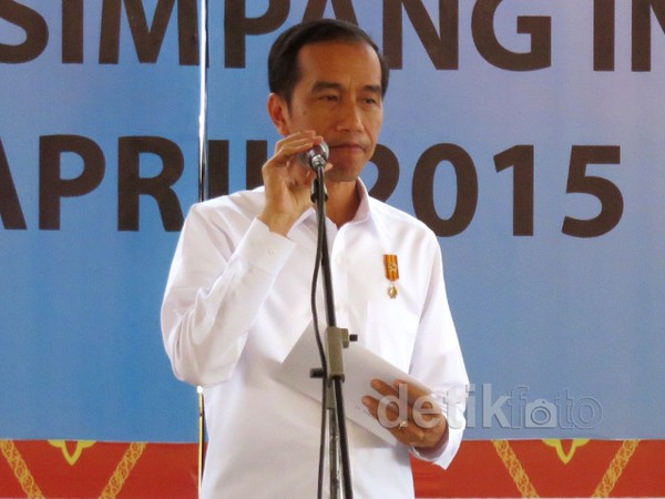 Jokowi Resmikan Tol Trans Sumatera Rp 40 T