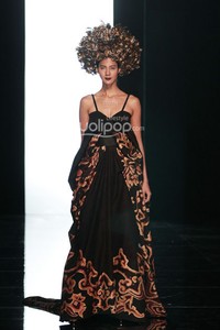 Iwan Tirta Dewaraja Iwan Tirta Private Collection at Fairmont Hotel. Senayan. Jakarta. 27/4/2014. [Foto: Mohammad Abduh/Wolipop]