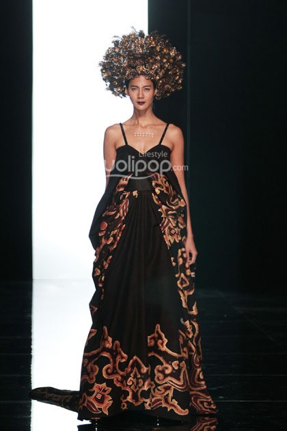 Iwan Tirta Dewaraja Iwan Tirta Private Collection at Fairmont Hotel. Senayan. Jakarta. 27/4/2014. [Foto: Mohammad Abduh/Wolipop]