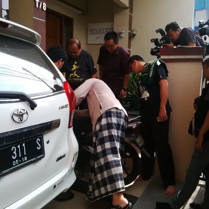 Penyidik Bareskrim Polri Juga Geledah Mobil Novel Baswedan