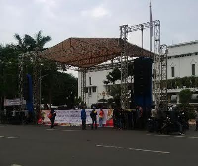Buruh Mulai Bergerak Menuju Kantor Gubernur Jatim