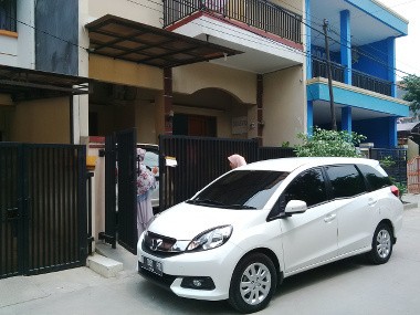 Ibunda Datang dari Surabaya ke Rumah Novel Baswedan