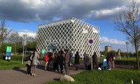 Kru 'Negeri van Oranje' tengah berada di Universitas Wageningen, Belanda. Gedung modern tersebut memiliki beberapa keunikan arsitektur.     