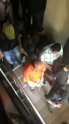 Novel Soal Tangan Diikat: Lucu Saja, Cukup Istighfar