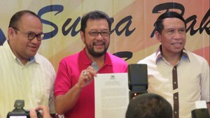 Yorrys: Kami yang Ikut Pilkada, Golkar Kubu Ical Ilegal