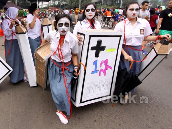 Aksi Teatrikal untuk Revolusi Pendidikan