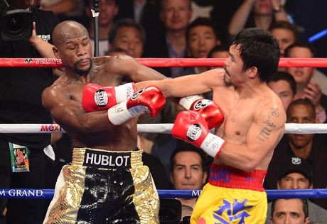 Menang Angka atas Pacquiao, Mayweather Tetap Tak Terkalahkan