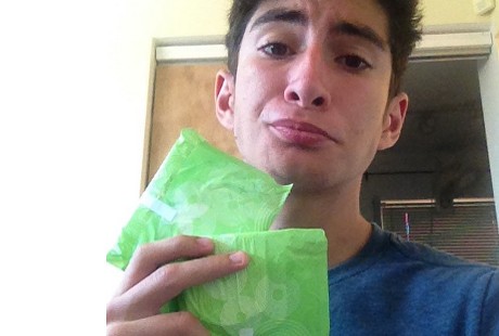 Unik! Siswa Ini Selalu Sedia Pembalut untuk Bantu Siswi yang Sedang Haid