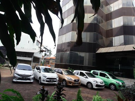 Penjualan Mobil Murah Melorot