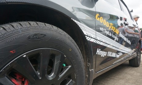 Menjajal Si Karet Bundar Goodyear