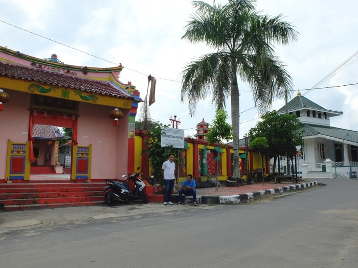 Harmonisnya Bangka, Klenteng Bersebelahan dengan Masjid Tertua