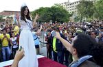 Selfie Cantik ala Miss Universe 2014 Paulina Vega