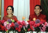 Kita suka ngiter makan ke makanan Betawi, suka peranakan. Pakaiannya juga rare banget, ujar Andien. Pool/Akew/detikFoto.