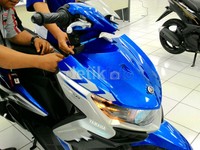 Mekanik menunjukkan cara penggunaan fitur Autosafe.